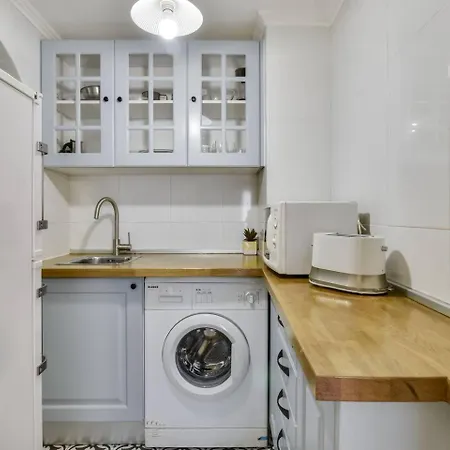 Portuguese Design 1 Bedroom In The Heart Of Apartment