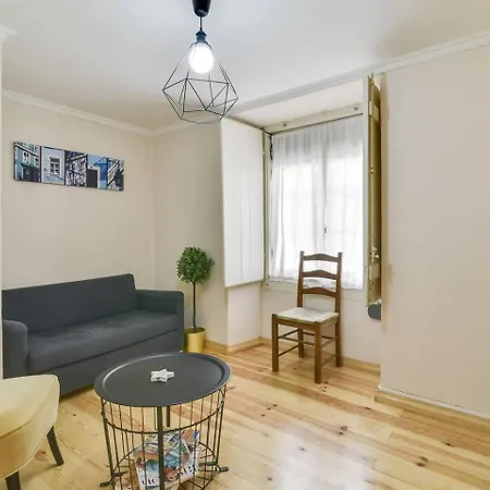 Portuguese Design 1 Bedroom In The Heart Of * Lisboa