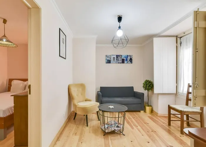 Portuguese Design 1 Bedroom In The Heart Of * Lisboa